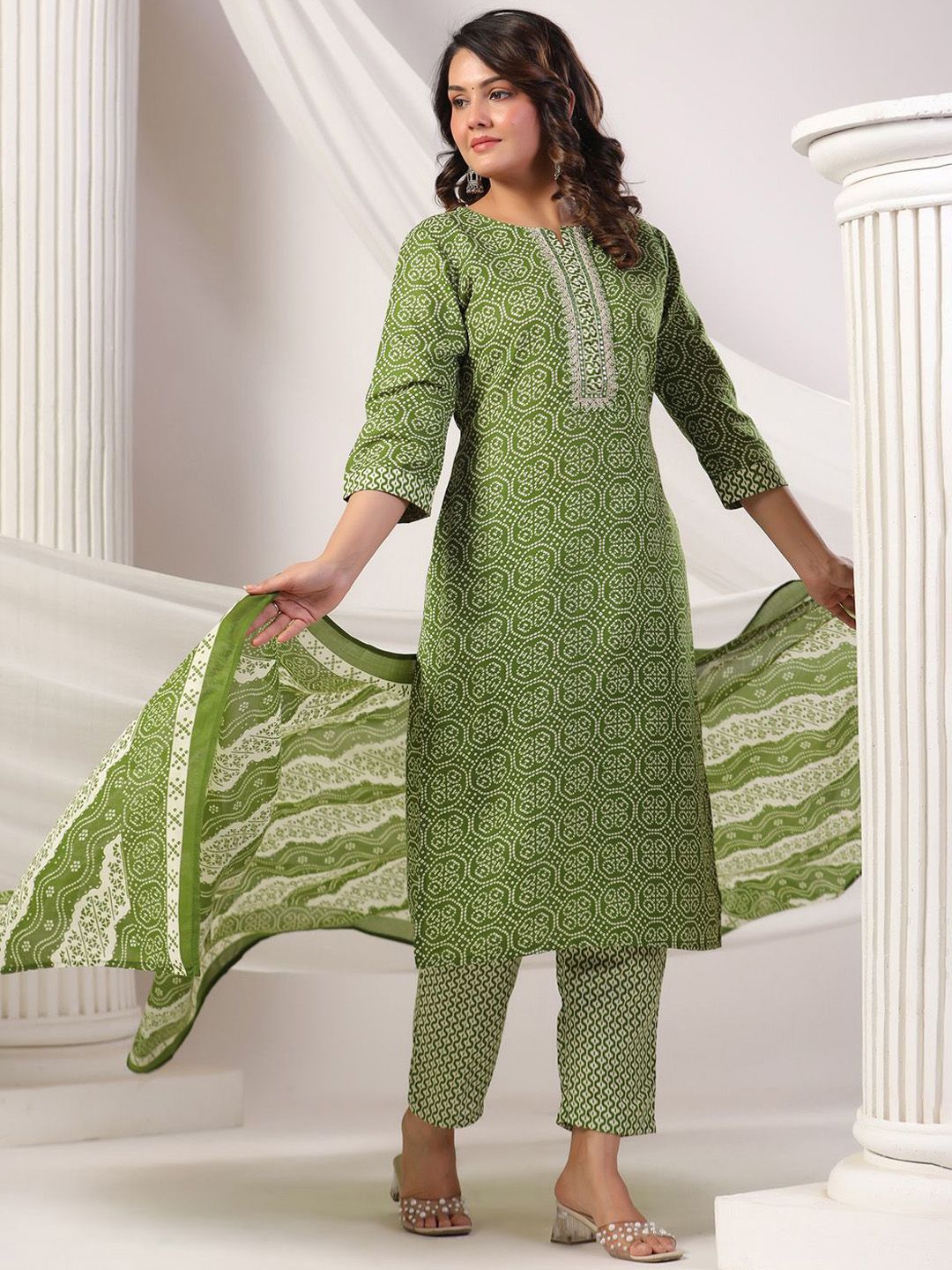 Women Bandhani Printed Regular Pure Cotton Kurta with Trousers & Dupatta