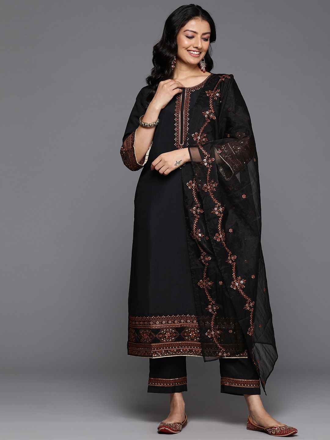 Dhiyona VA Women'sEthnic Motifs Embroidered Thread Work Kurta With Trousers & Dupatta