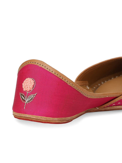 Dhiyona HOP Embellished Ethnic Mojaris