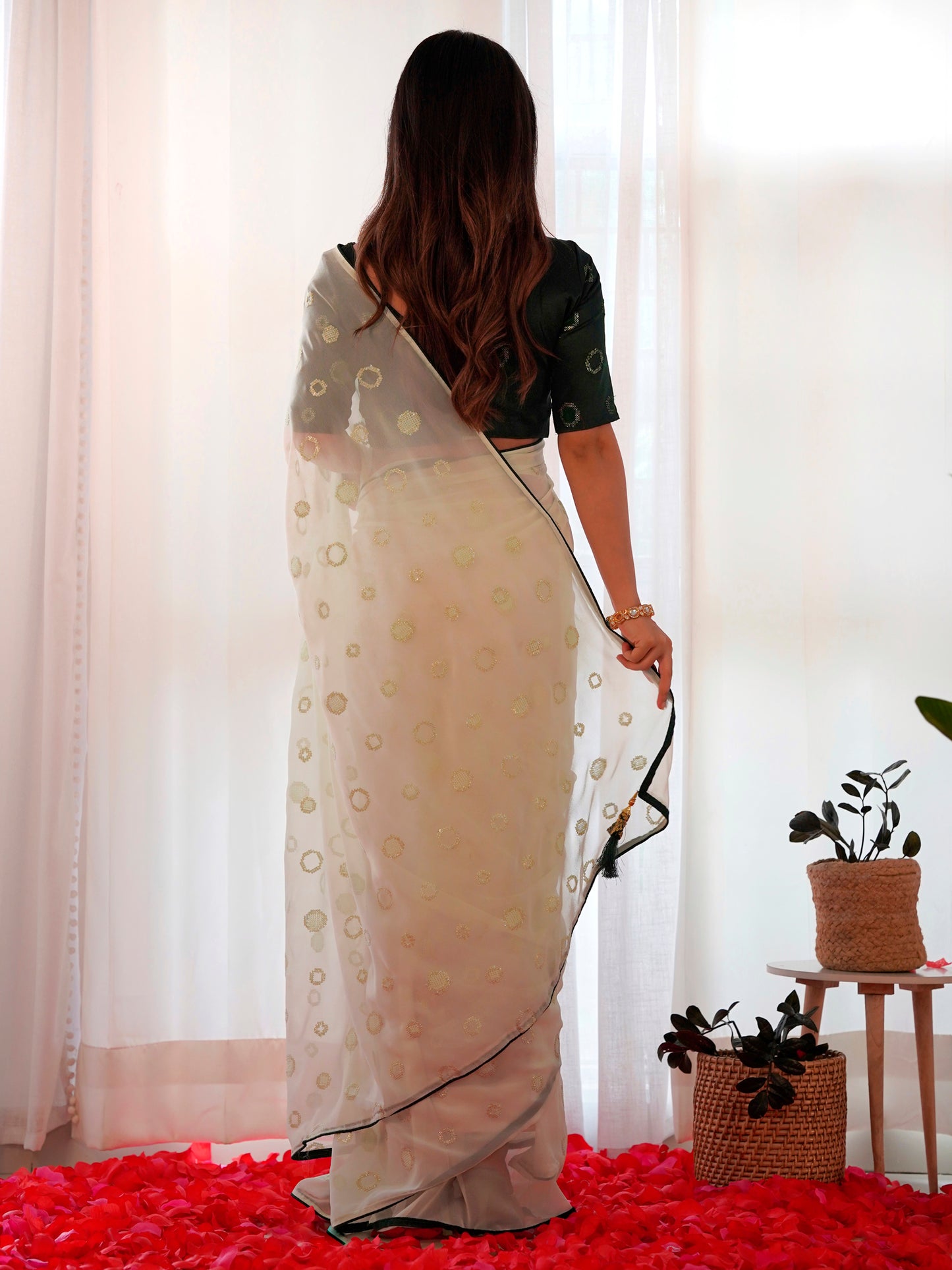 Women's Georgette Green Embellished Designer Saree With Blouse Piece