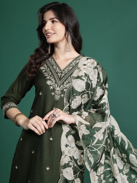 Dhiyona IE Ethnic Motifs Embroidered Thread Work Kurta with Salwar & With Dupatta