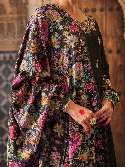 Dhiyona PA Women Floral Embroidered Shawl