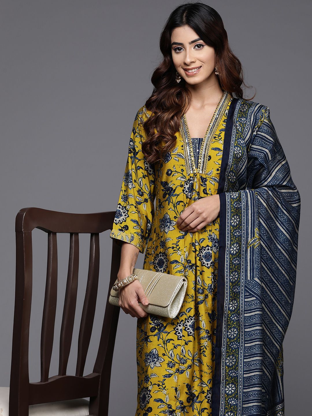 Dhiyona VA Women'sFloral Printed V-Neck Sequinned Chanderi Silk Kurta With Trousers & Dupatta