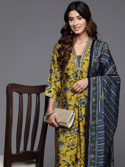 Dhiyona VA Women'sFloral Printed V-Neck Sequinned Chanderi Silk Kurta With Trousers & Dupatta