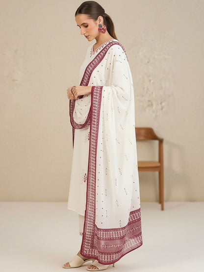 Embroidered V-Neck Thread Work Pure Cotton Straight Kurta With Trousers & Dupatta