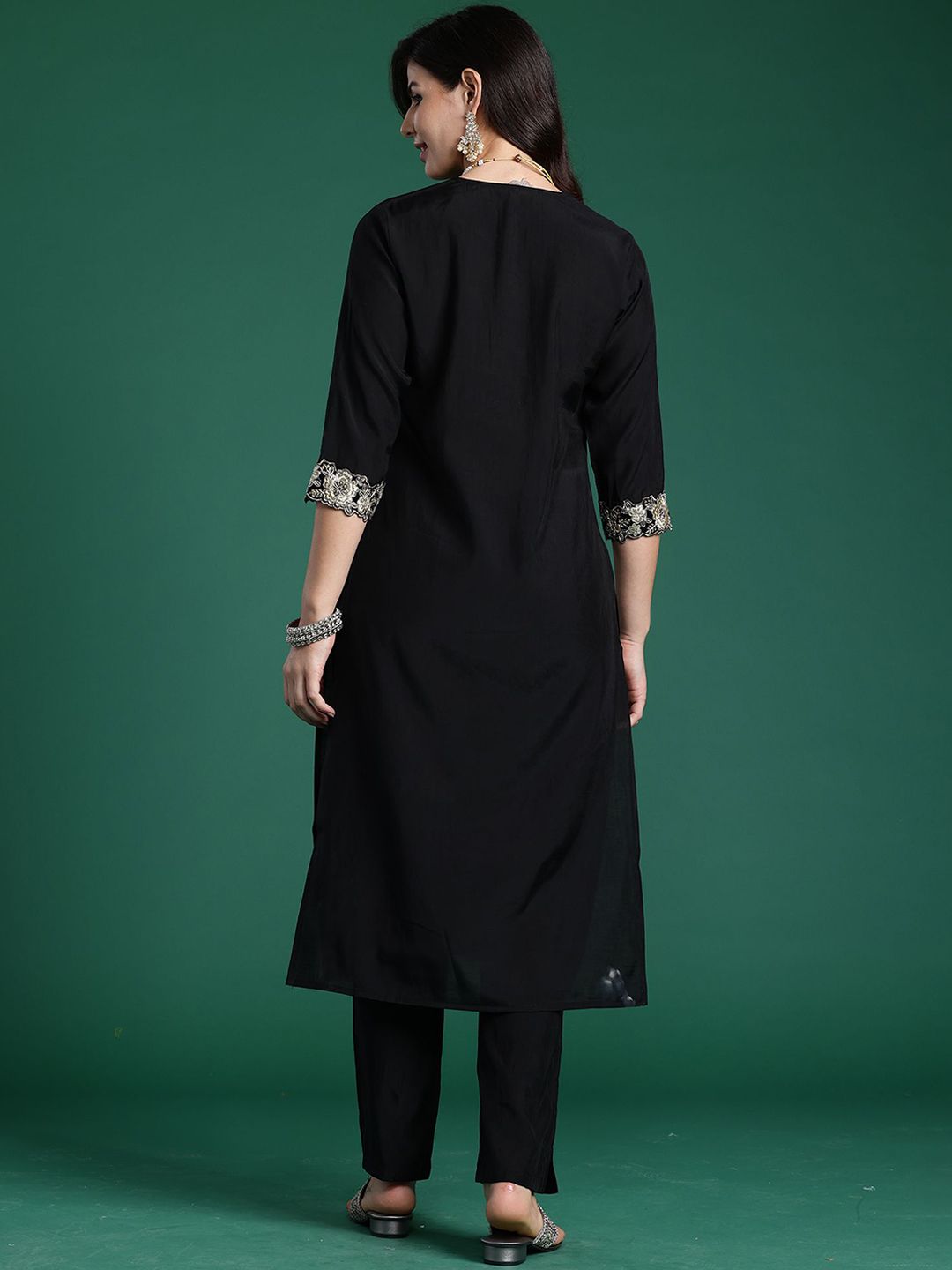 Dhiyona IE Embroidered Three-Quarter Sleeves Pure Cotton Tunic & Trouser