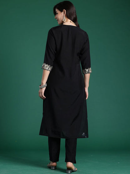 Dhiyona IE Embroidered Three-Quarter Sleeves Pure Cotton Tunic & Trouser