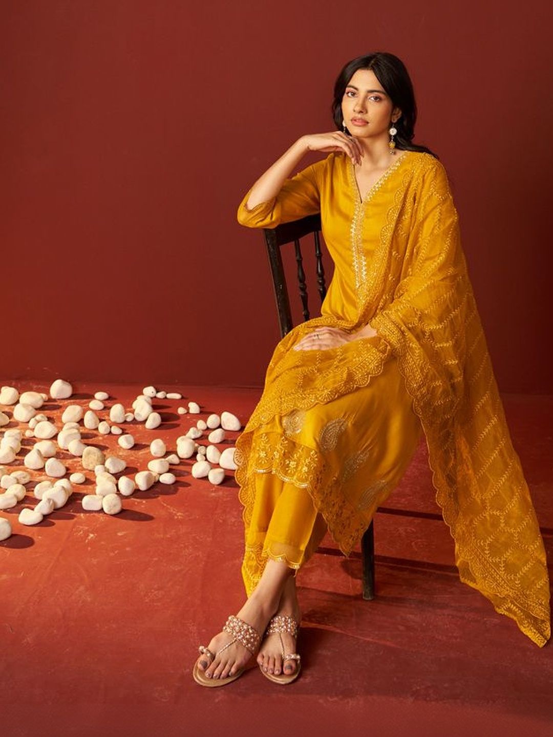 Women Ethnic Motifs Embroidered Regular Thread Work Kurta with Trousers & With Dupatta