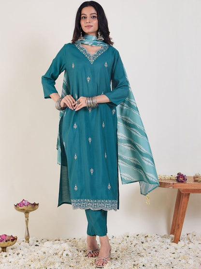 Ethnic Motifs Embroidered Thread Work Kurta with Trousers & With Dupatta