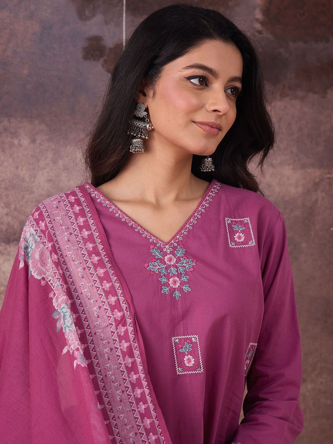 Floral Printed Regular Thread Work Pure Cotton Kurta With Trousers & Dupatta