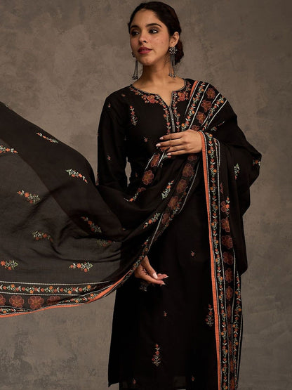 Women Embroidered Thread Work Pure Cotton Kurta with Trousers & Dupatta