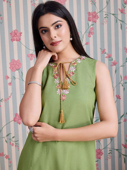 Dhiyona OD  Embroidered Thread Work Straight Kurta with Palazzos
