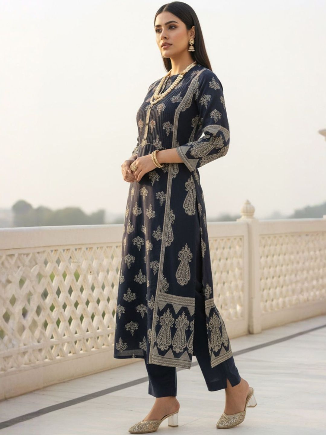 Women Ethnic Motifs Printed Pure Cotton Kurta with Trousers