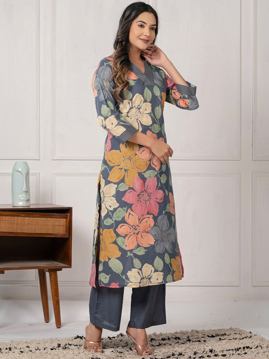 Women Floral Printed Regular Pure Cotton Kurta with Trouser
