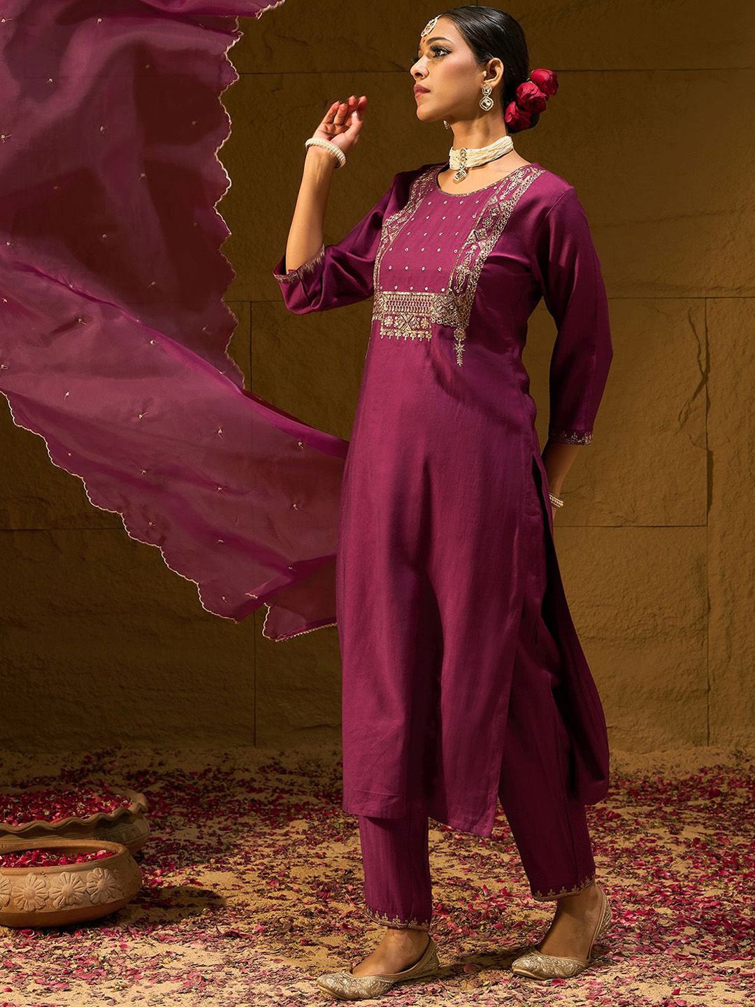 Ethnic Motifs Embroidered Sequinned Liva Straight Kurta With Trousers & Dupatta