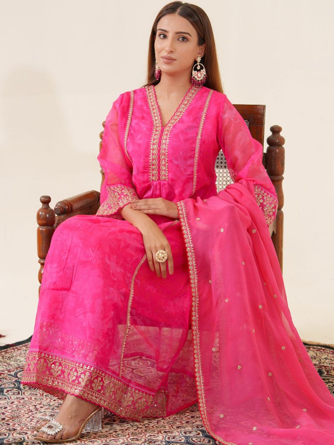 Dhiyona PD Women Floral Embroidered V-Neck Organza A-Line Kurta With Trousers & Dupatta