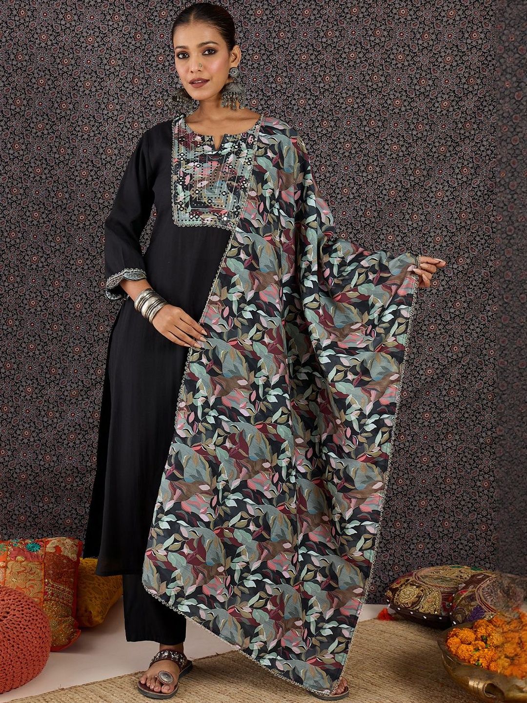 Women Floral Embroidered Regular Mirror Work Kurta with Trousers & With Dupatta