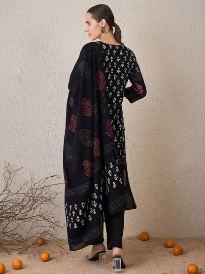 Floral Printed V-Neck Pure Cotton Straight Kurta With Trouser & Dupatta