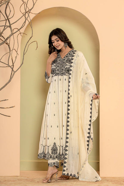 Dhiyona VR Women's Thread Embroidered Anarkali Kurta Paired With Bottom And Dupatta"
