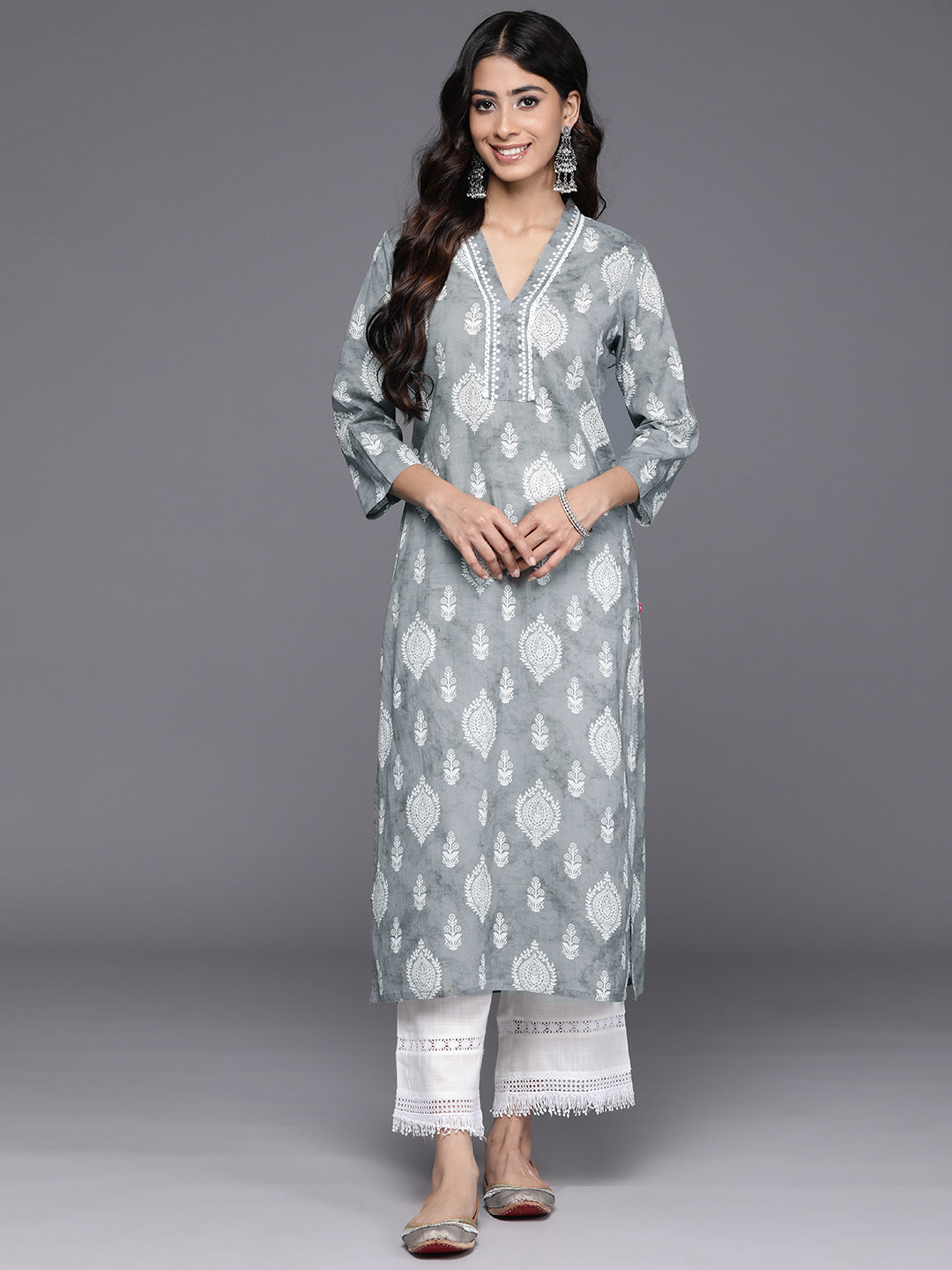 Dhiyona VR Women's Grey 3/4Th Sleeve, V Neck Collared Kurta