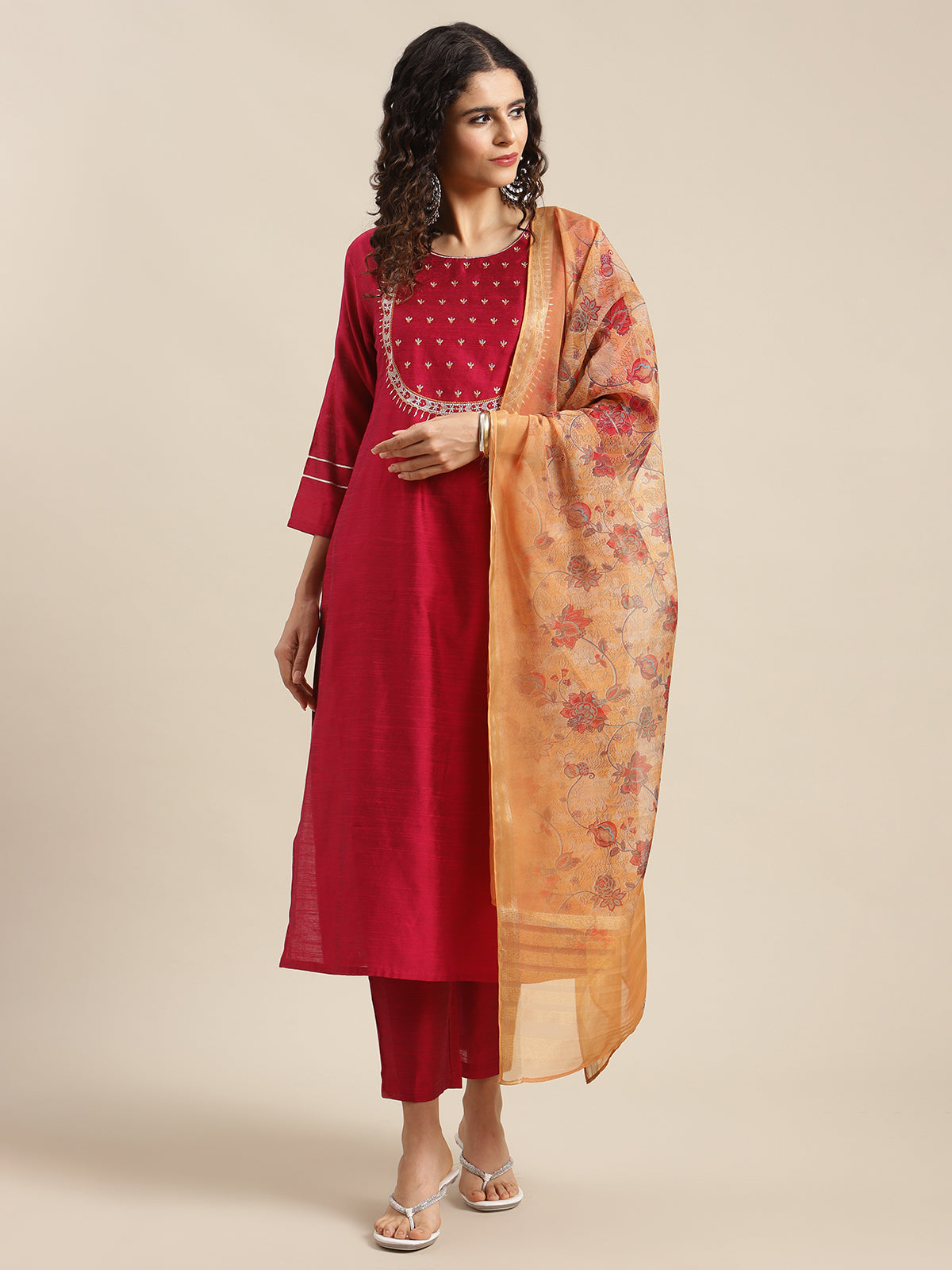 Dhiyona VR Women's Magenta & White Embellished Straight Kurta