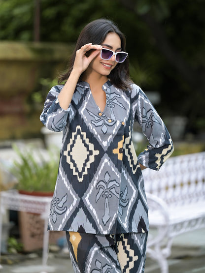 Women Pink Printed Viscose Rayon Kurta And Pant Set