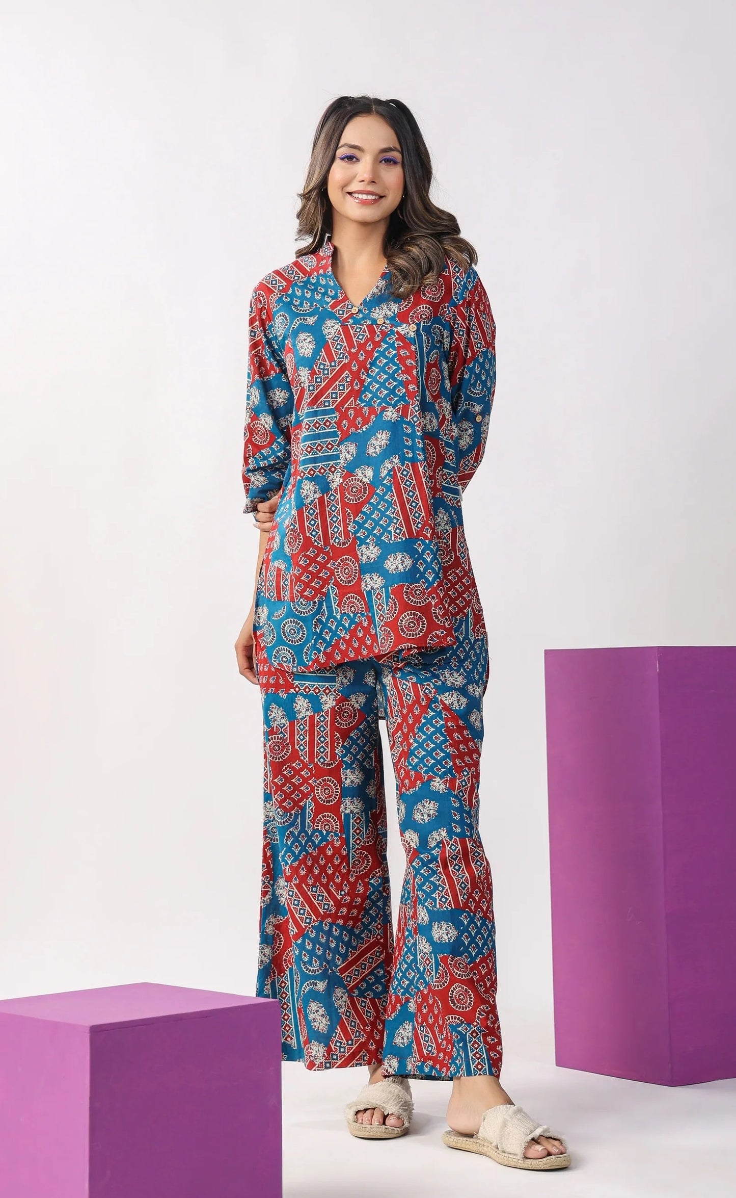 Women Printed Mandrain Collar Kurta And Pant Set