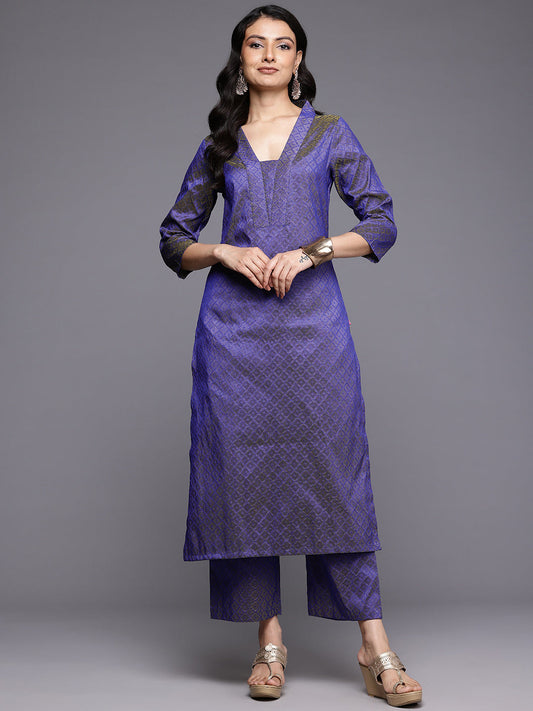 Dhiyona VR Women's Blue Jacquard V Neck Kurta With Bottom And Dupatta