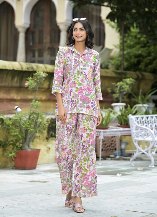 Women White Printed Viscose Rayon Kurta And Pant Set