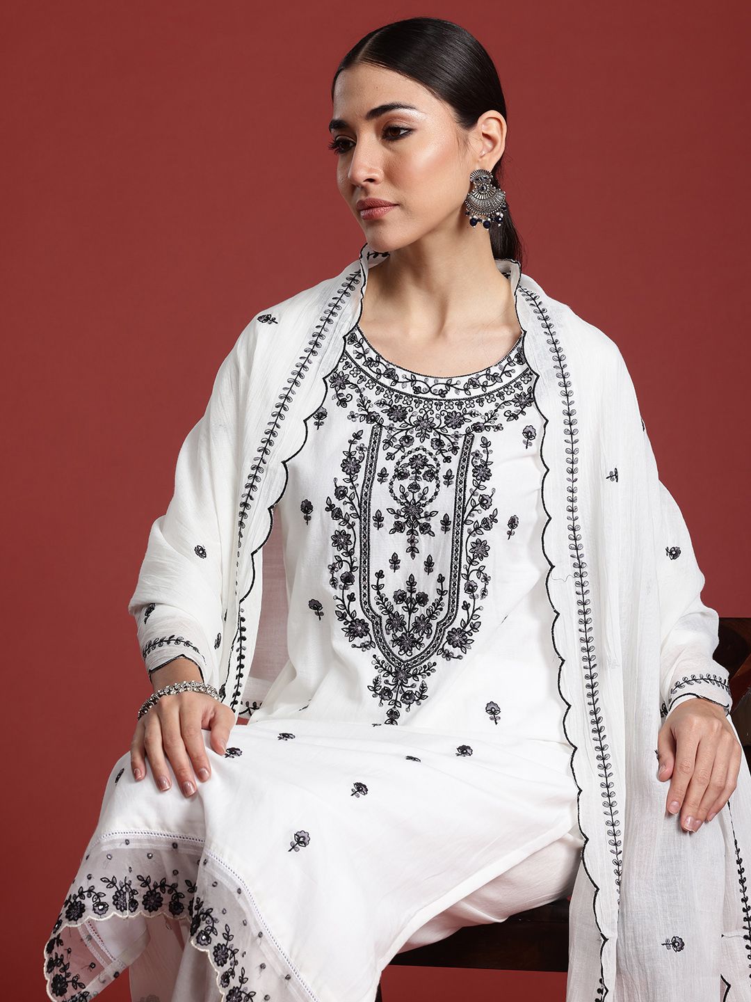 Dhiyona IE Floral Embroidered Thread Work Pure Cotton Kurta with Trousers & With Dupatta