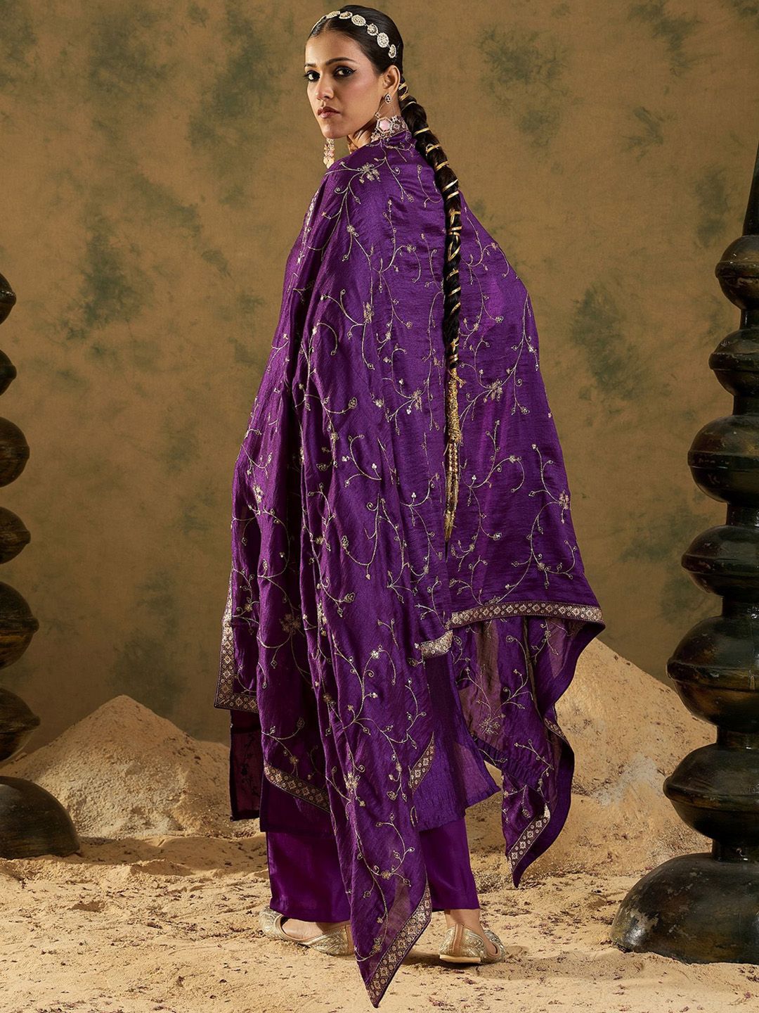 Dhiyona IE Women Floral Embroidered Regular Kurta with Trousers & With Dupatta