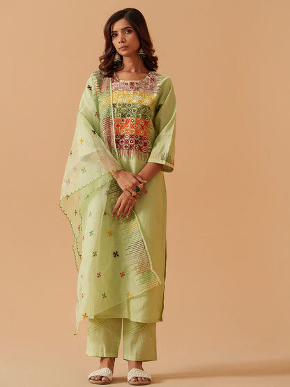Dhiyona PD Women Women Embroidered Kurta With Trousers & Dupatta