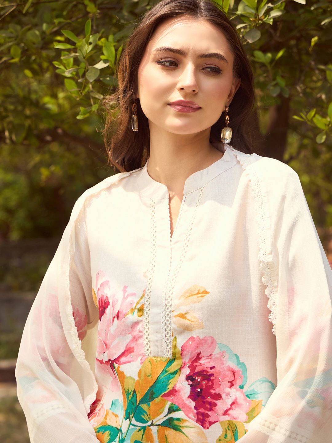 Dhiyona IE Mandarin Collar Floral Printed Beads and Stones Kurta with Trouser & Dupatta