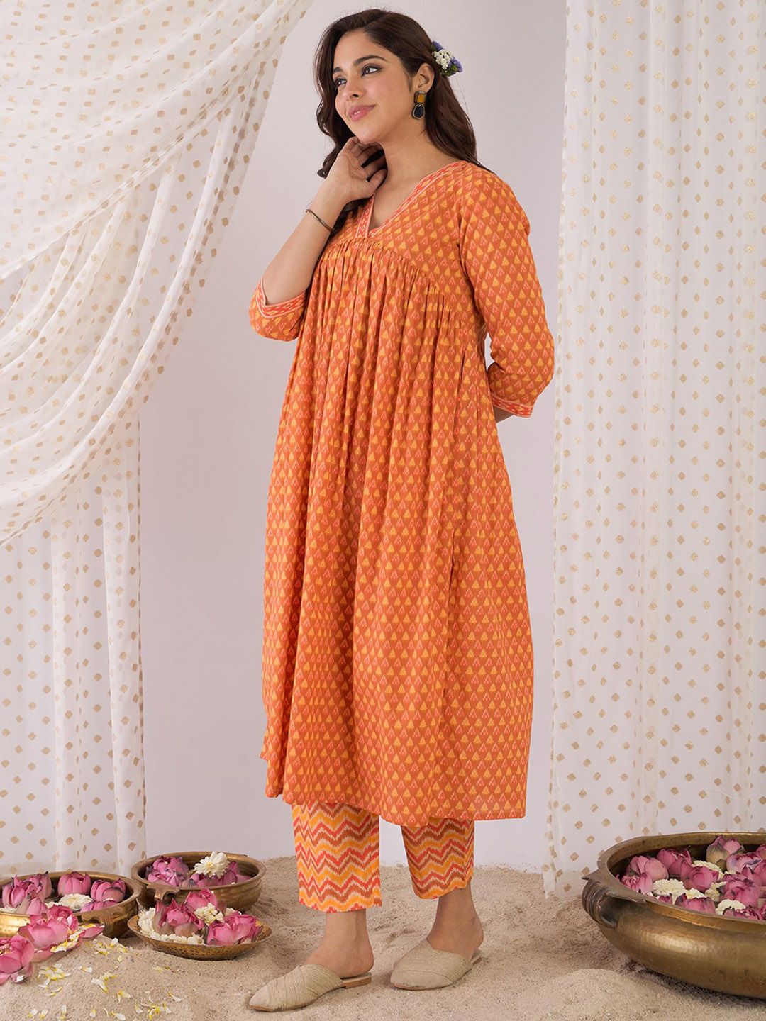 Dhiyona IE Floral Printed Pure Cotton V Neck A-Line Tunic And Trousers