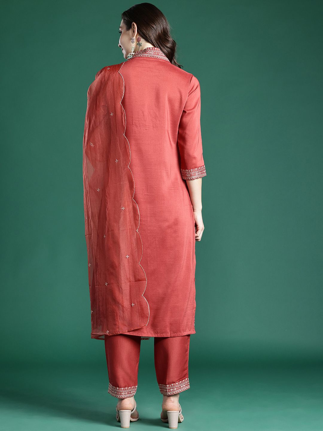 Dhiyona IE Ethnic Motifs Embroidered Kurta with Trousers & Dupatta
