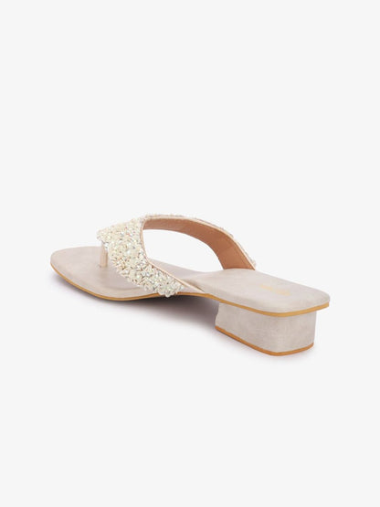 Dhiyona AK Women Embellished T-Strap Flats