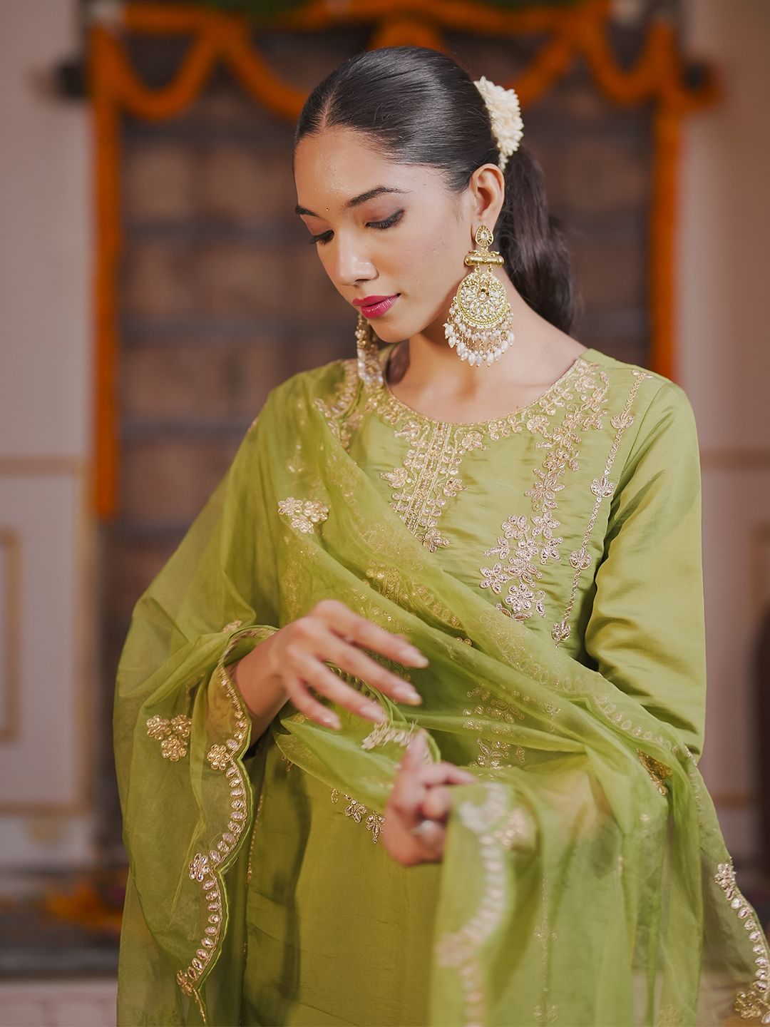 Dhiyona IE Ethnic Motifs Embroidered Kurta With Trousers & Dupatta