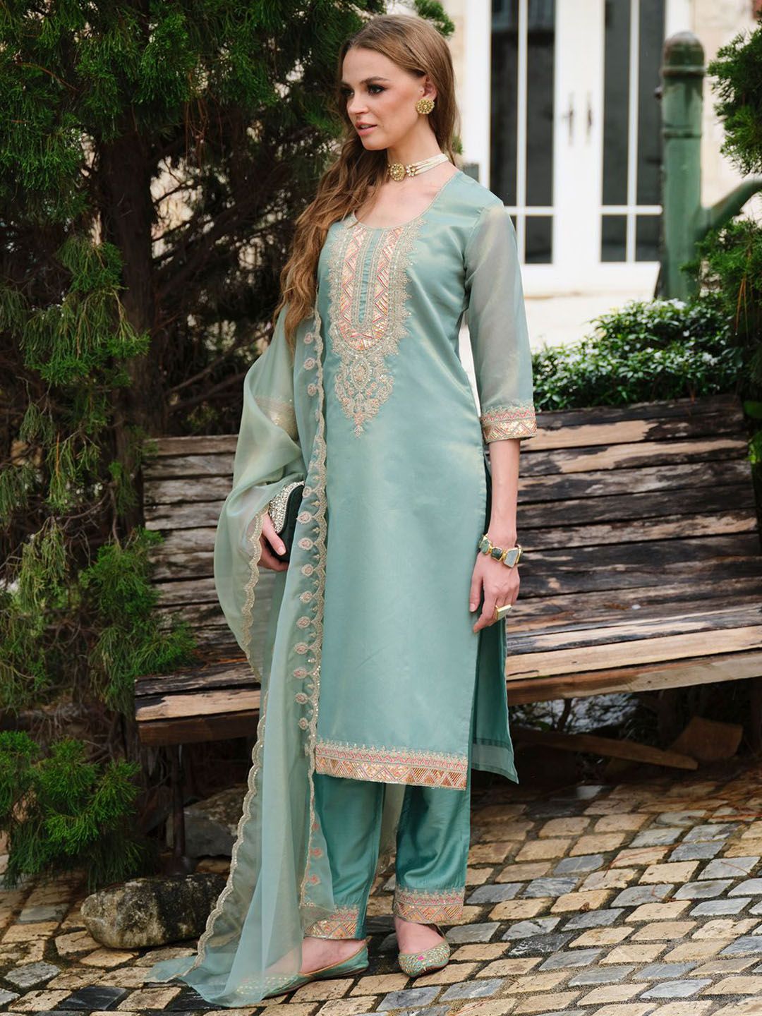 Yoke Design Round Neck Kurta With Trousers & Dupatta