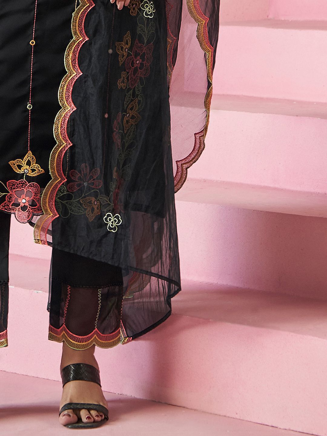 Women Floral Embroidered Regular Mirror Work Kurta with Trousers & With Dupatta