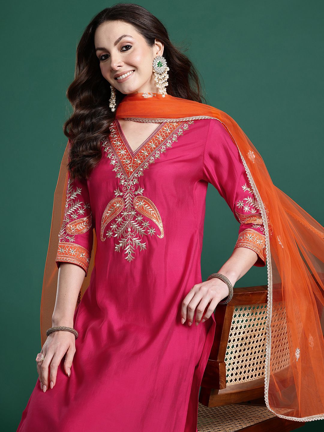 Dhiyona IE Ethnic Motifs Regular Kurta with Trousers & Dupatta