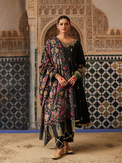 Dhiyona PA Women Floral Embroidered Shawl