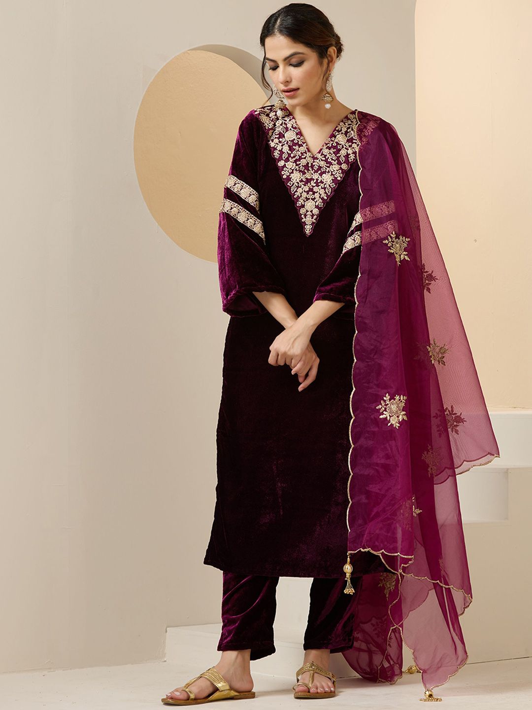 Dhiyona IS Women's Women Ethnic Motifs Embroidered Regular Beads and Stones Velvet Kurta with Trousers & With Dupatta