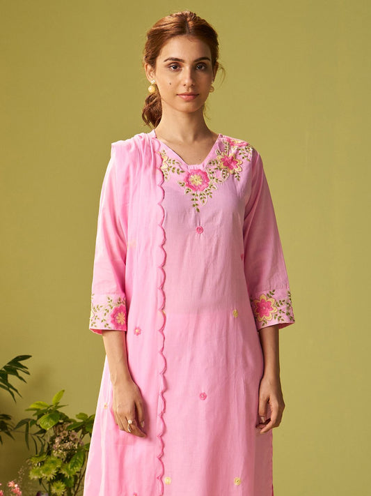 Dhiyona IE Women Floral Embroidered Thread Work Kurta with Trousers & With Dupatta