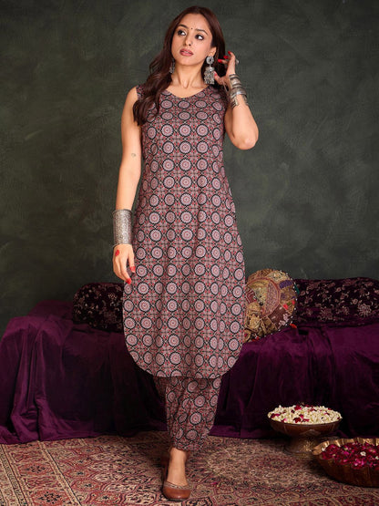 Dhiyona IE Floral Printed V-Neck Pure Cotton Straight Kurta With Salwar