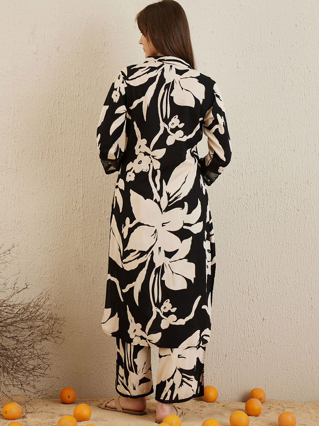 Dhiyona IE Floral Printed Three-Quarter Sleeves Tunic With Trouser