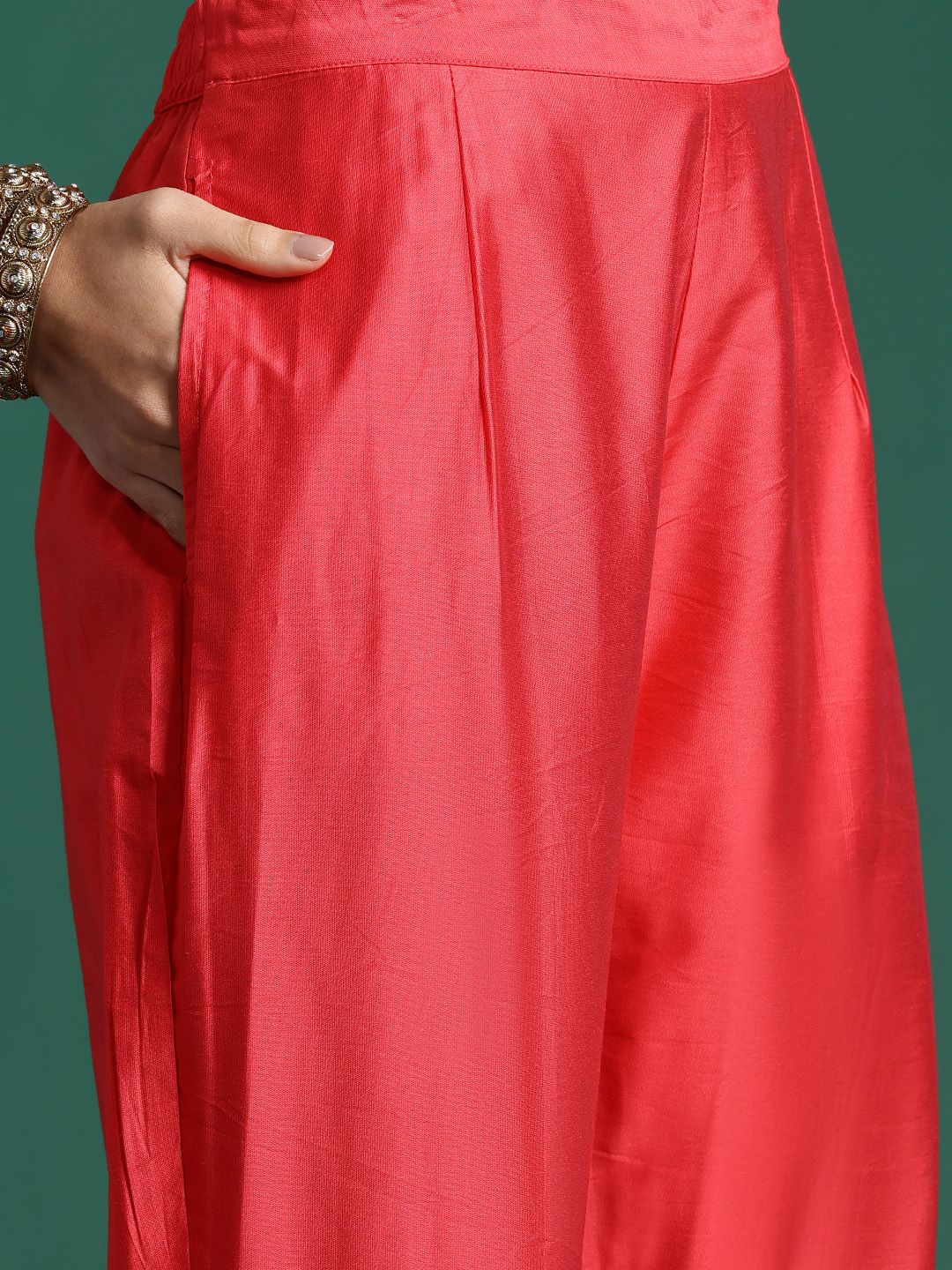 Dhiyona IE Ethnic Motifs Printed Zari Kurta with Trousers & With Dupatta