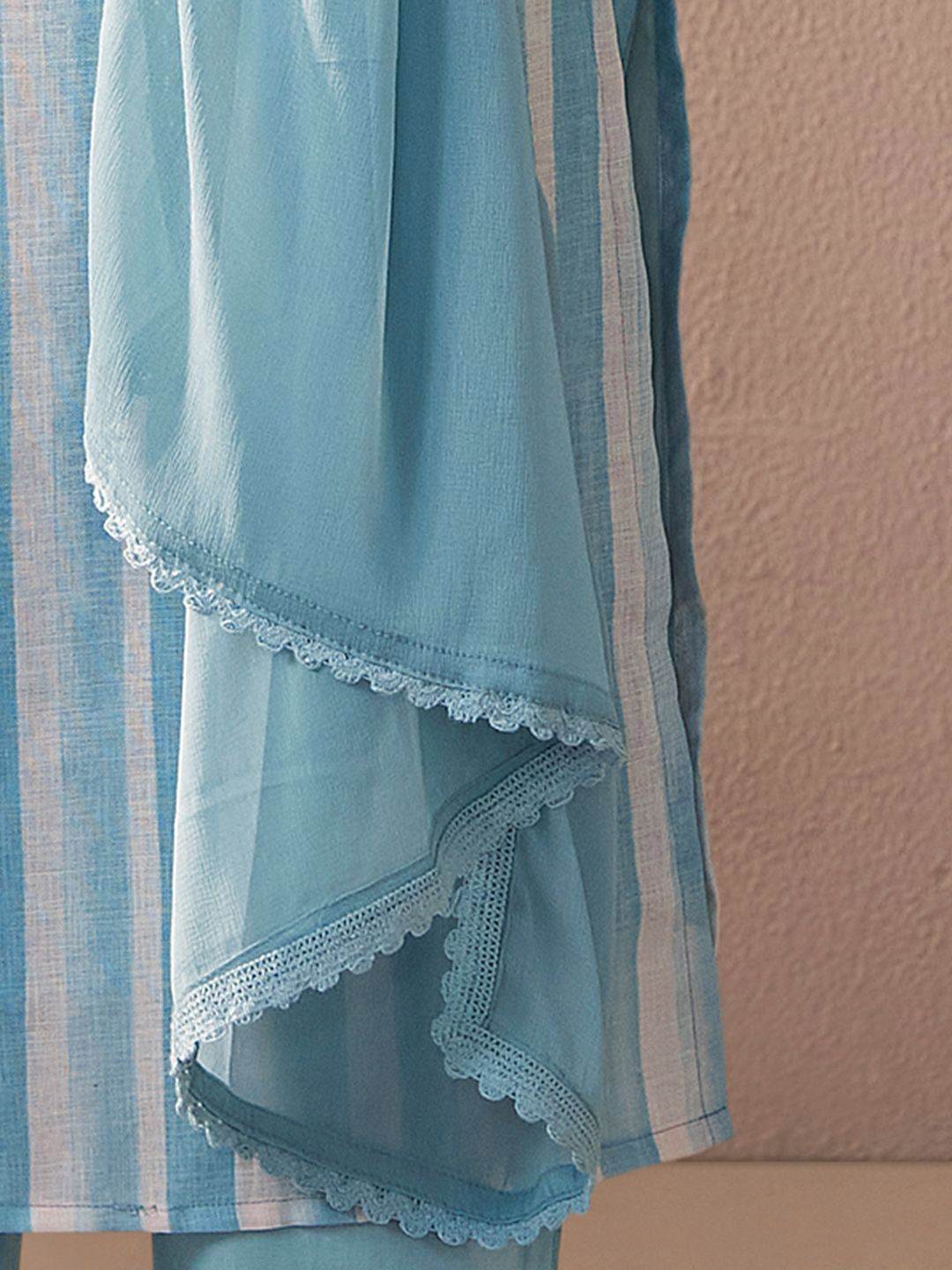 Floral Printed V-Neck Linen Kurta with Trousers & Dupatta