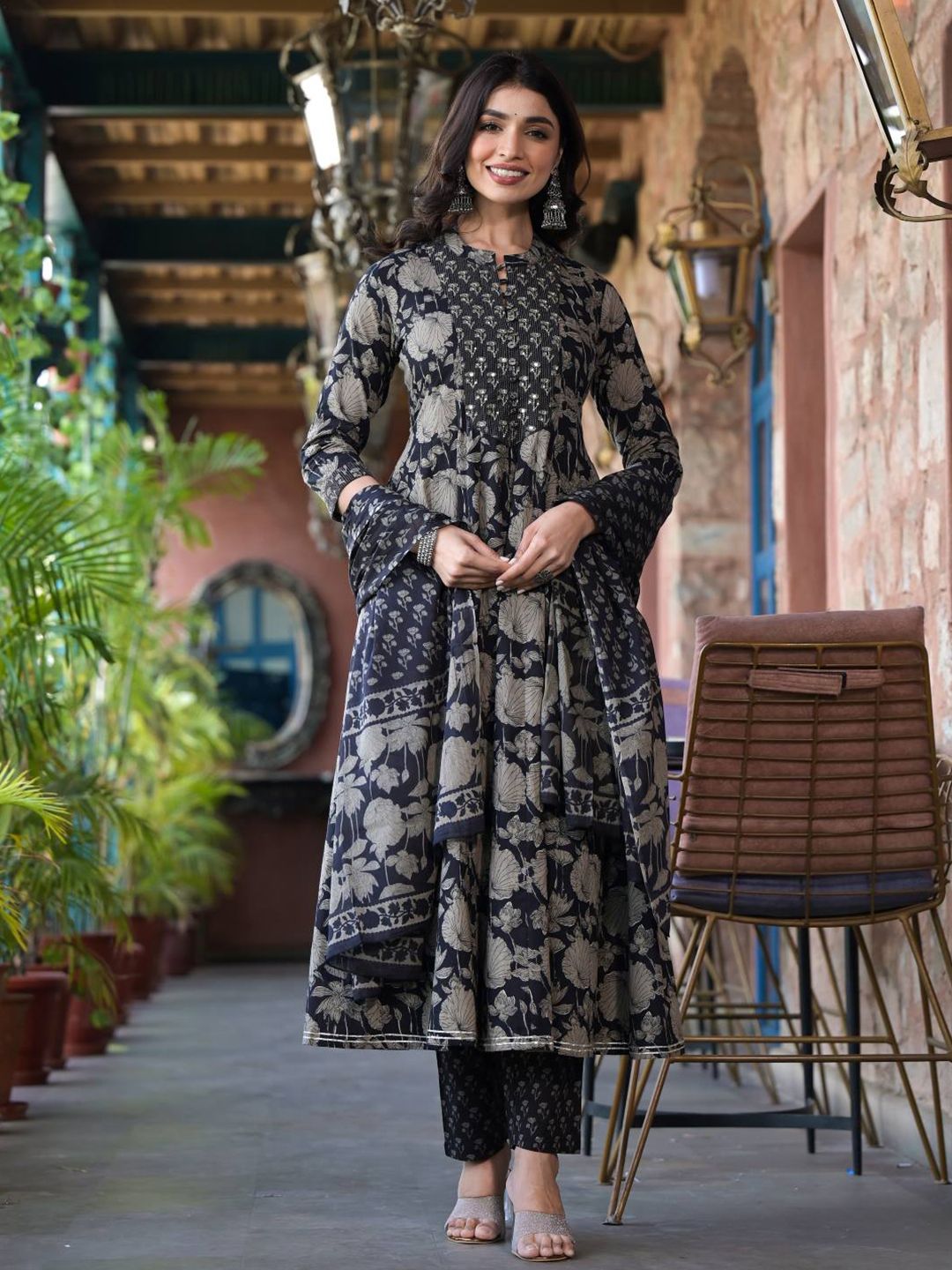 Dhiyona VA Women'sBlack Floral Printed Pure Cotton Anarkali Kurta With Trousers & Dupatta