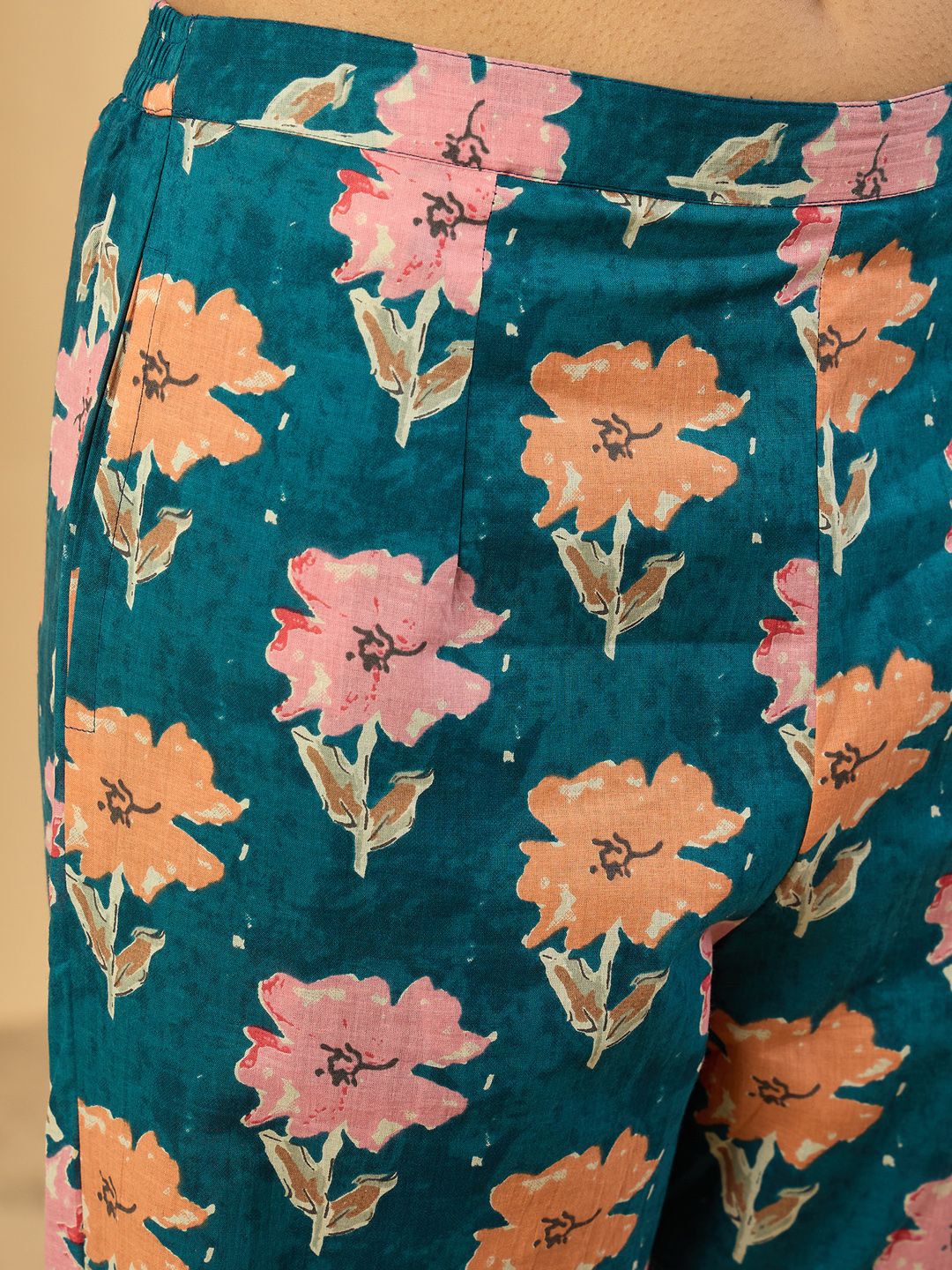 Women Floral Printed Pleated Mirror Work Pure Cotton Kurta & Trousers