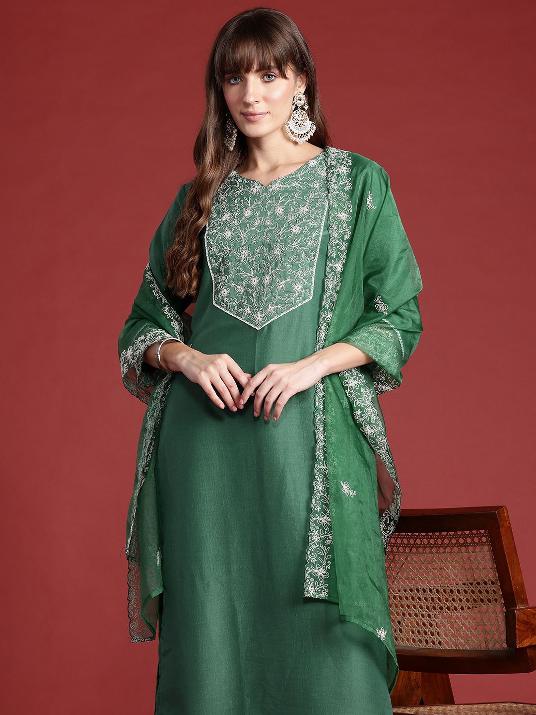Ethnic Motifs Embroidered Aari Work Kurta with Trousers & Dupatta